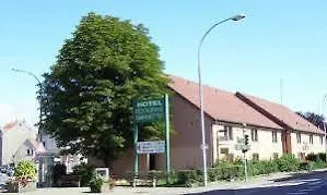 Kyriad Centre - Parc Des Expositions 3*