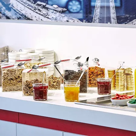 Hotel Kyriad Centre - Parc Des Expositions