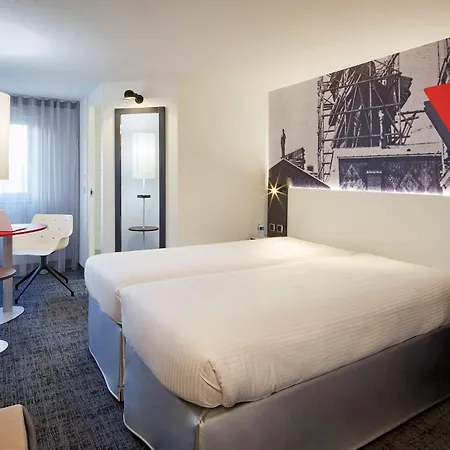 Kyriad Centre - Parc Des Expositions Hotel 3*