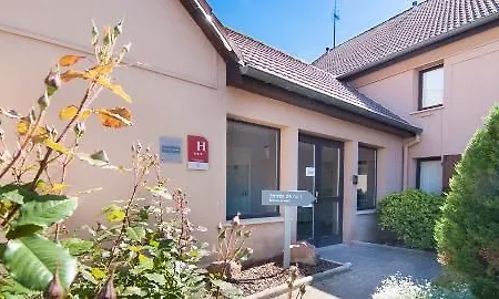 Hotel Kyriad Centre - Parc Des Expositions 3*