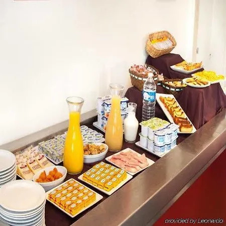 Hotel Kyriad Centre - Parc Des Expositions